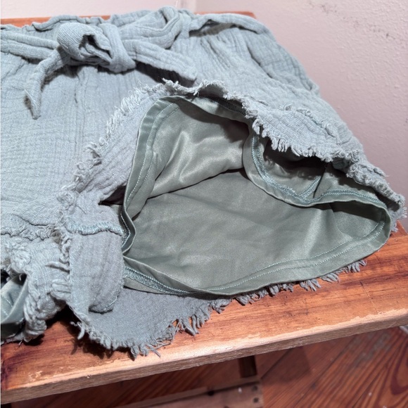 New In Shorts - Picture 5 of 10